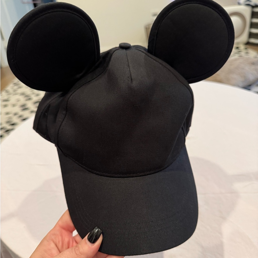 Disney Mickey Mouse Black Ear Hat nwt